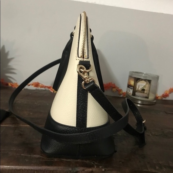 Kate Spade Purse - Picture 2 of 4